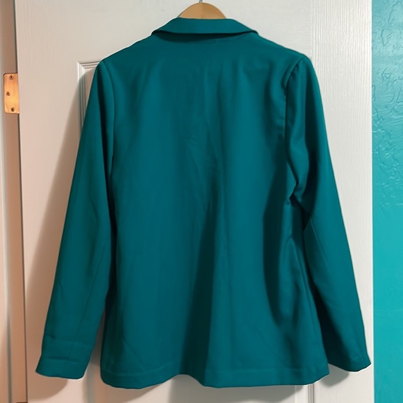 Divided Blazer. - Picture 3 of 3